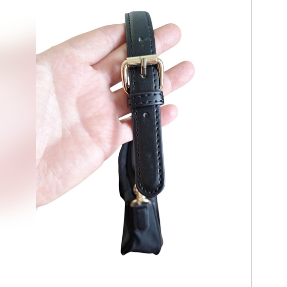 Calvin Klein Black Shoulder Bag with Gold Chain Strap - Picture 4 of 7